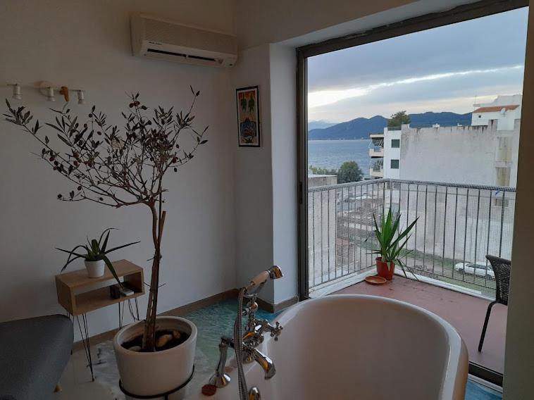Artemida Apartman Lutrá Edipszú Kültér fotó