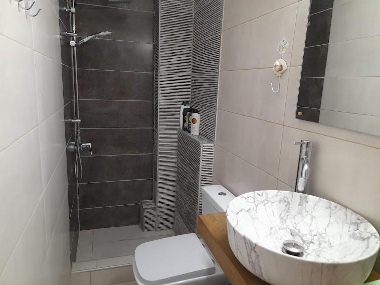 Artemida Apartman Lutrá Edipszú Kültér fotó