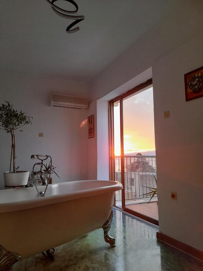 Artemida Apartman Lutrá Edipszú Kültér fotó